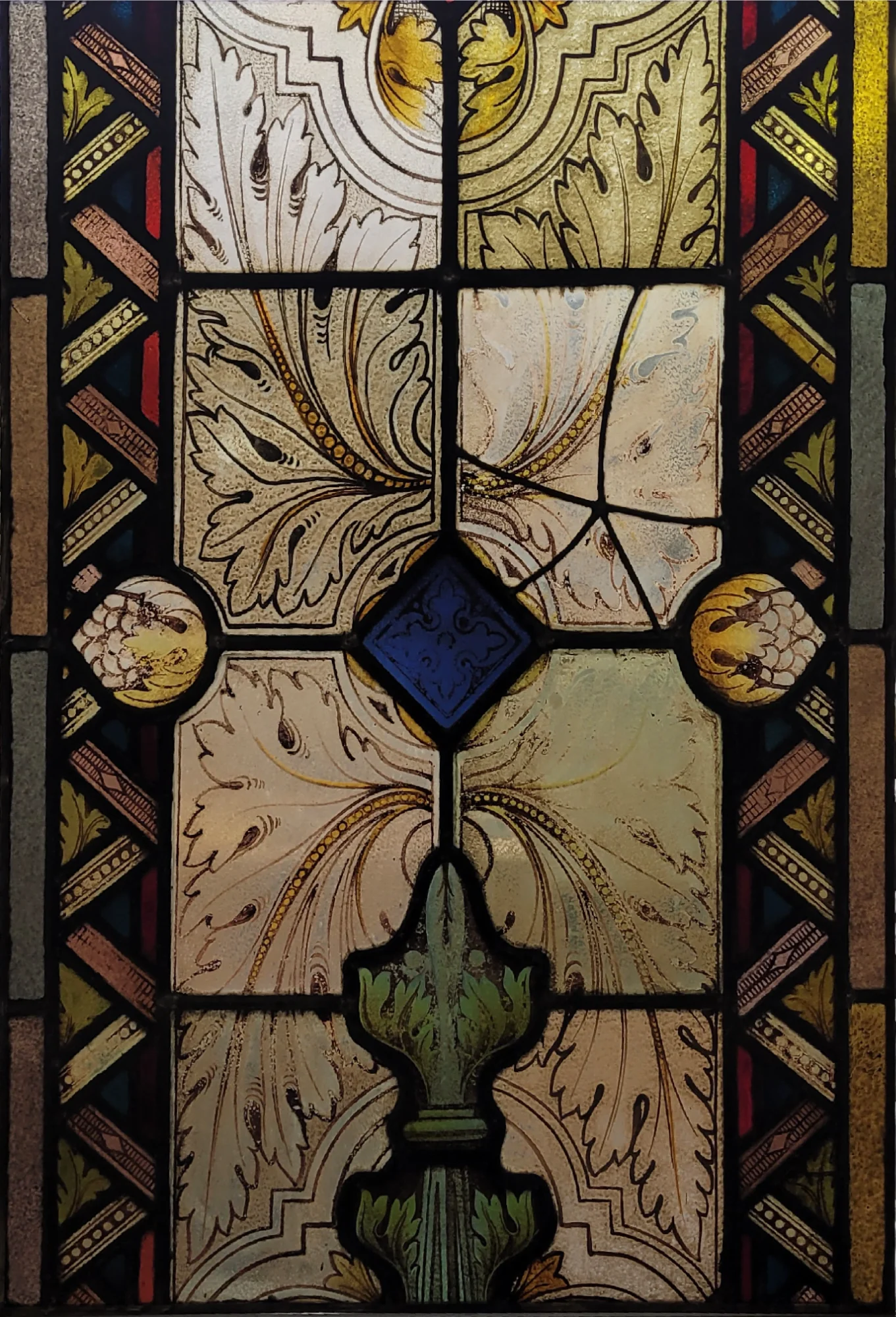 Kerkraam acanthusbladeren met ruit